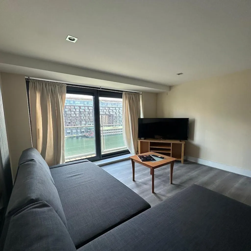 Canary Wharf Apartments London